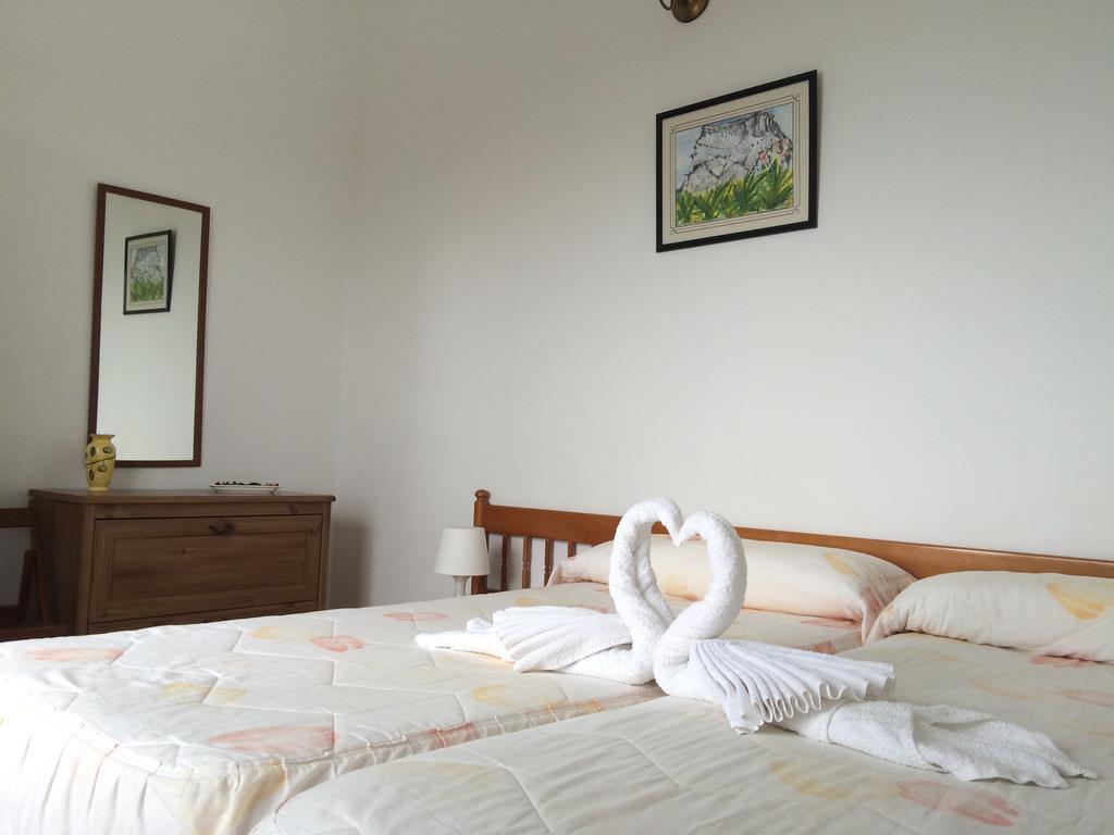 Apartamentos Dominguez Calera Kamer foto