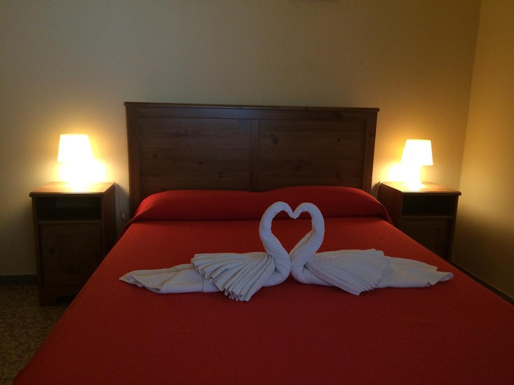 Apartamentos Dominguez Calera Kamer foto