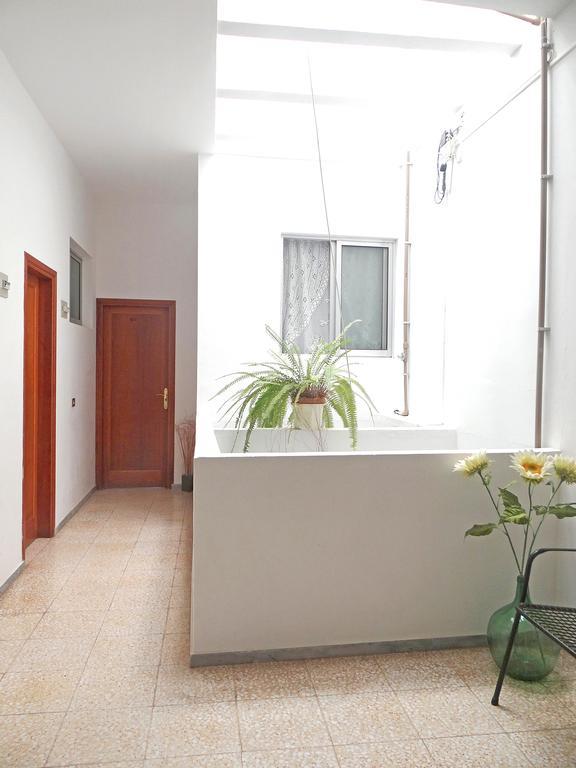 Apartamentos Dominguez Calera Buitenkant foto
