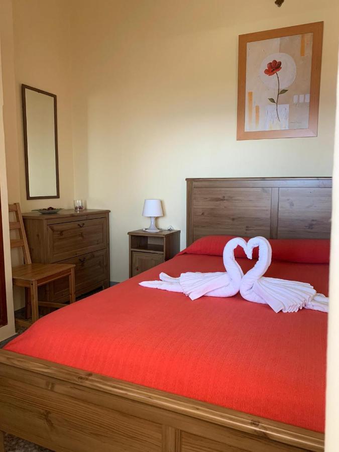 Apartamentos Dominguez Calera Buitenkant foto